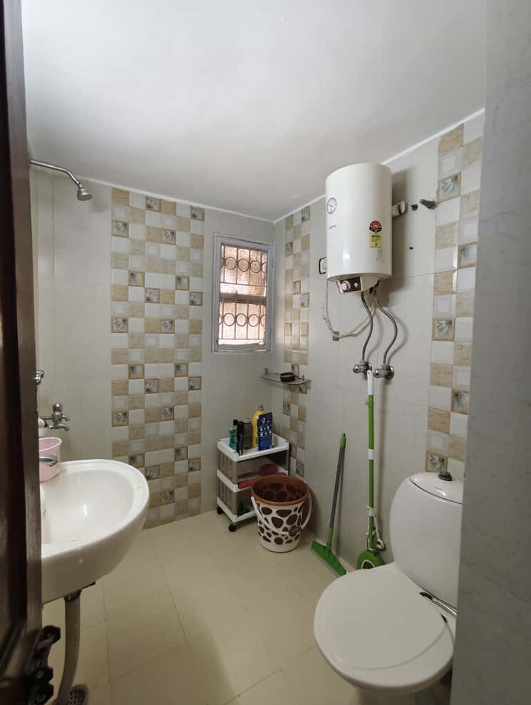 Other, vasant kunj 4 Bedroom 3200 Sq.Ft. Apartment In Vasant Kunj Delhi 9274154