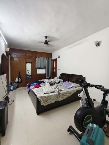  4 BHK Apartment at Vasant Kunj – for Rent
