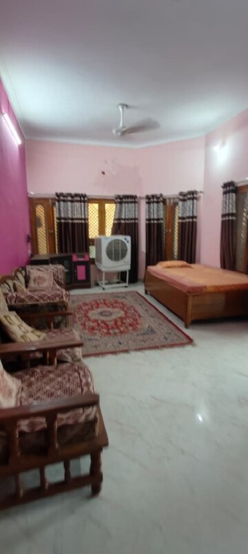 Living Room in 2 BHK Independent House at Mahadeo Ghat Road – for Rent