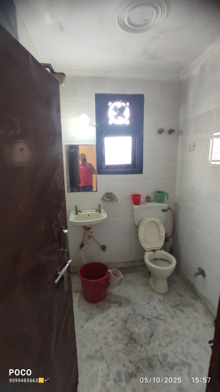Bathroom, mehrauli 1 RK 350 Sq.Ft. Builder Floor In Mehrauli Delhi 9274211