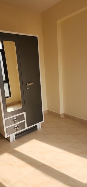 Room in 2 BHK Apartment at Apex Our Homes, Sector 37c – for Rent