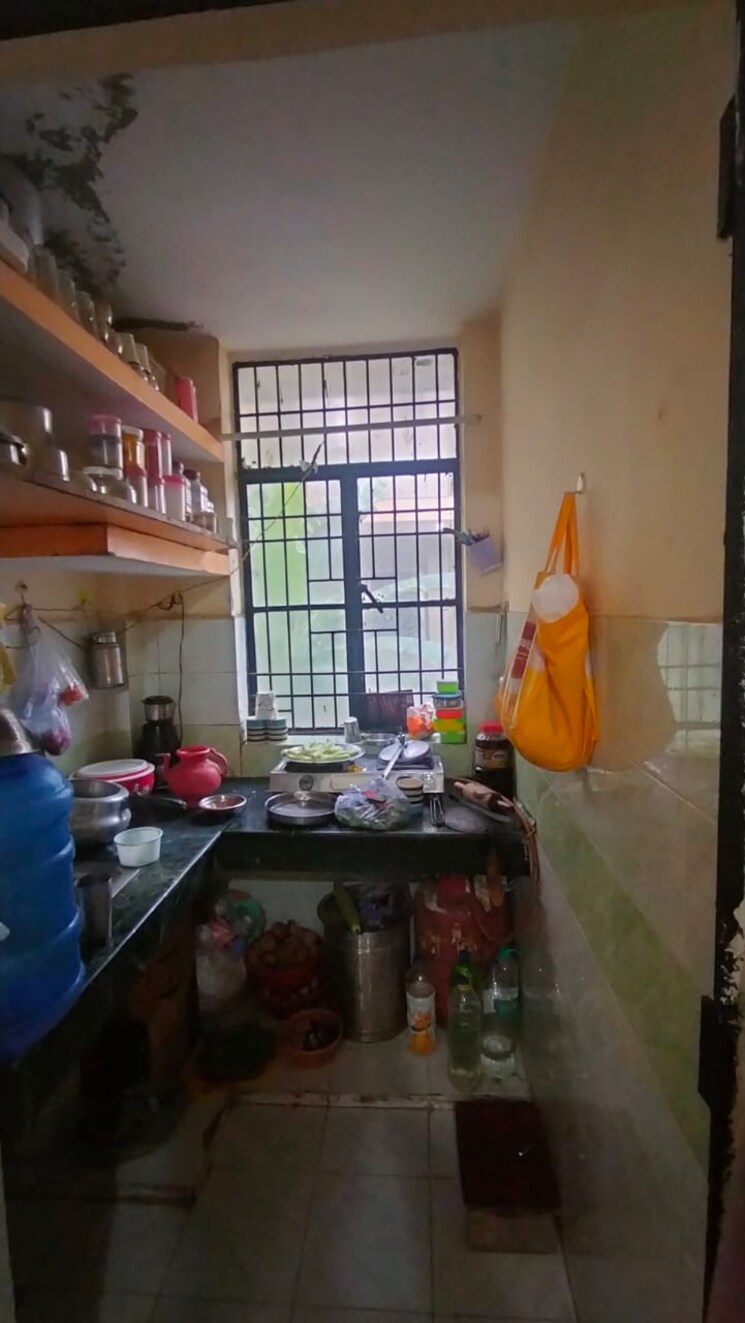 Kitchen, sector 10 greater noida 1.5 Bedroom 30 Sq.Mt. Apartment In Sector 10 Greater Noida Greater Noida 9274229