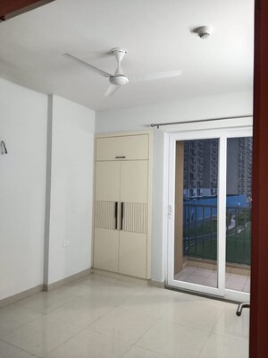 Room in 2 BHK Apartment at Tata Value Homes, Sector 150 – for Rent