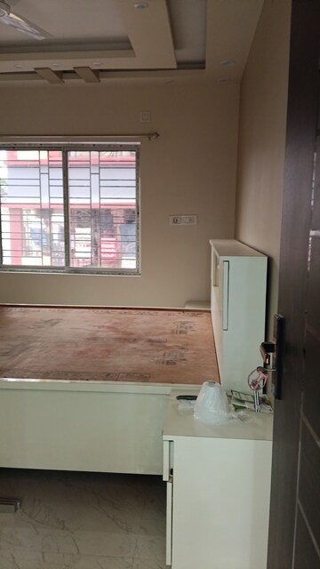 Room in 2 BHK Apartment at Chinar Park – for Sale