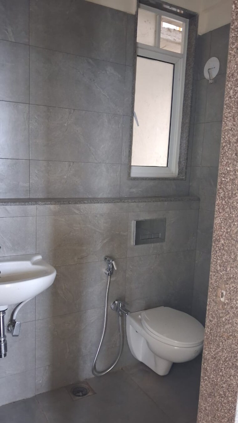 Bathroom, godrej-nest-kandivali 1 Bedroom 428 Sq.Ft. Apartment In Kandivali East Mumbai 9274245