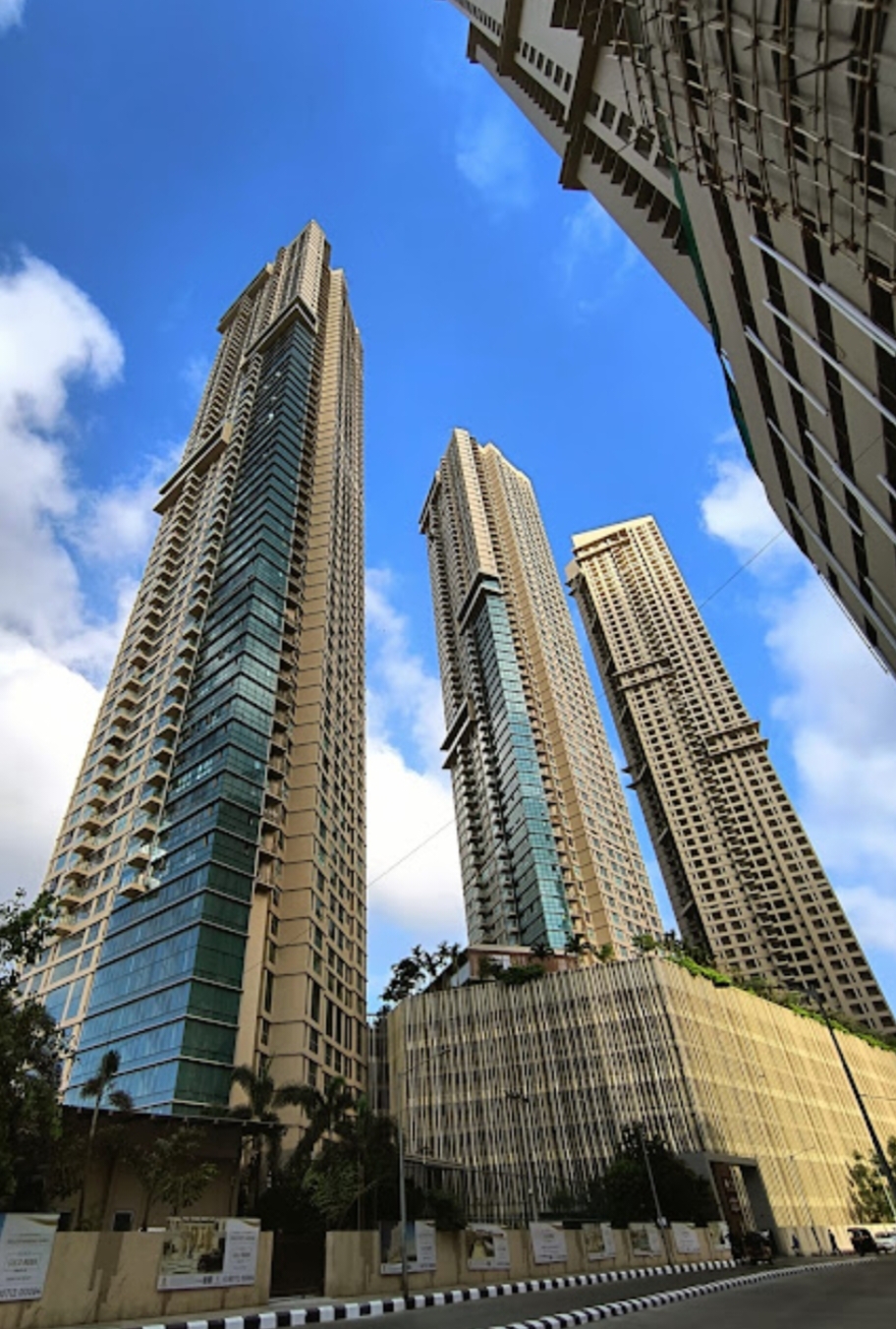 3 BHK + Extra Room 1233 Sq.Ft. Apartment in Sheth Auris Serenity Tower 3