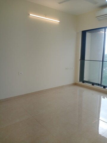 2 BHK Apartment For Rent in Dosti Eastern Bay, Wadala