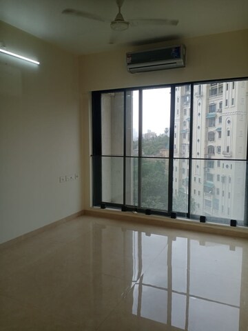 Room in 2 BHK Apartment at Dosti Eastern Bay, Wadala – for Rent