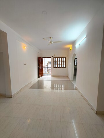 2 BHK Apartment For Rent in DSR Divine, New Thippasandra