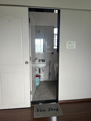 Room in 2 BHK Apartment at Baner – for Rent