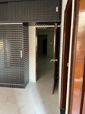 Building Lobby in 3 BHK Builder Floor at Sanjay Nagar – for Rent