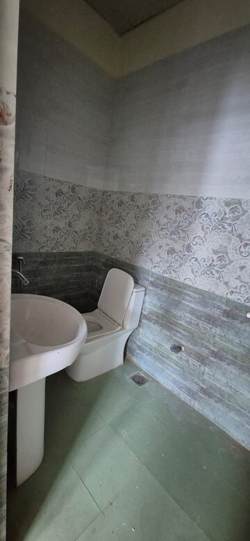 Bathroom in 2 BHK Independent House at Gomti Nagar – for Rent