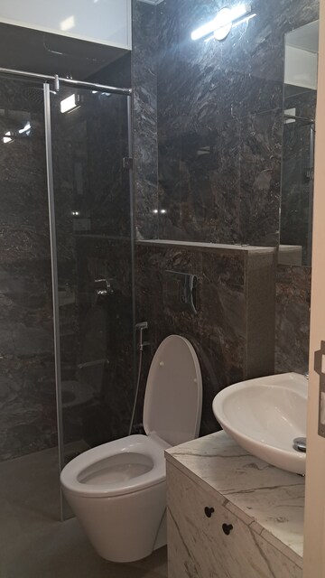 Furnished Amenities in 2 BHK Apartment at Dosti Eastern Bay, Wadala – for Rent