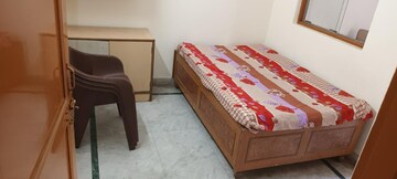 Bedroom in 2 BHK Builder Floor at Sector 40 – for Rent