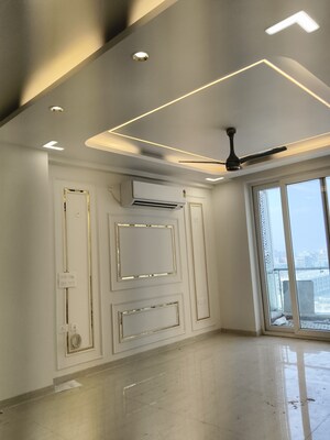 Building Lobby in 3 BHK Apartment at Omaxe Royal Residency Faridabad, Sector 79 – for Rent