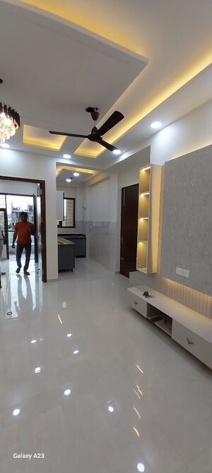 Building Lobby in 3 BHK Builder Floor at BPTP District Phase 2, Sector 84 – for Rent