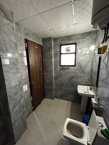 Master Bedroom in 1 BHK Builder Floor at Sector 52 – for Rent