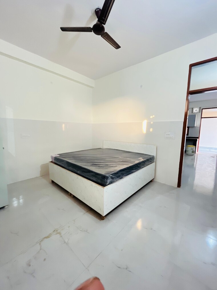 Room, sector 40 1 Bedroom 750 Sq.Ft. Builder Floor In Sector 40 Gurgaon 9274333