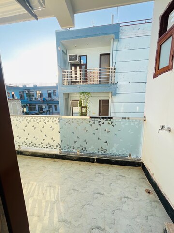 Kitchen in 1 BHK Builder Floor at Sector 40 – for Rent