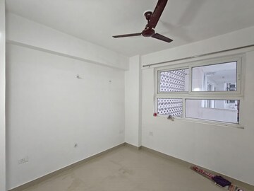 Room in 3 BHK Apartment at Urban Axis Urban Woods, Sushant Golf City – for Rent