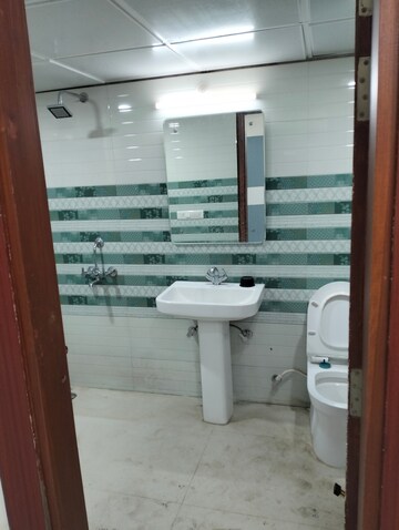 Team Area in 1 BHK Independent House at Sushant Golf City – for Rent