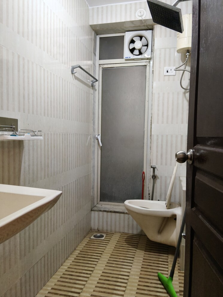 Bathroom, krishna-galaxy-santacruz 2 Bedroom 1000 Sq.Ft. Apartment In Santacruz East Mumbai 9274351