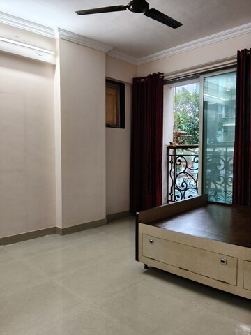 Room in 2 BHK Apartment at Krishna Galaxy Santacruz, Santacruz East – for Rent