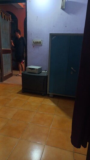 Room in 6+ BHK Independent House at Sector 37 – for Sale