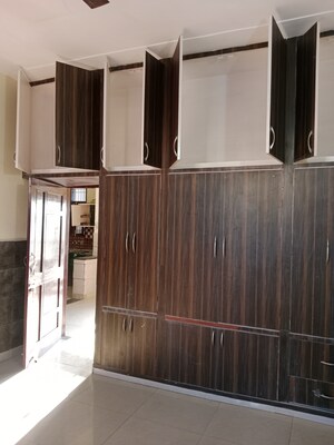 Furnished Amenities in 2 BHK Builder Floor at Sector 18 – for Rent