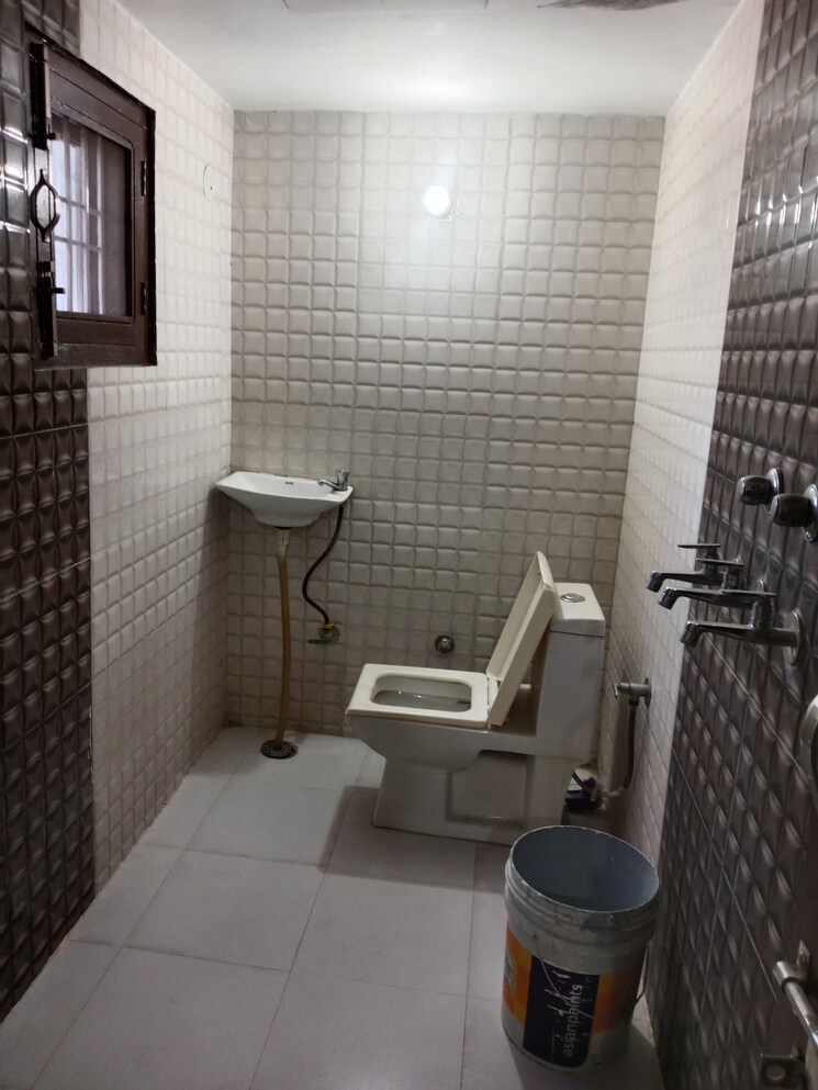 Bathroom, sector 18 2 Bedroom 837 Sq.Ft. Builder Floor In Sector 18 Panipat 9274357
