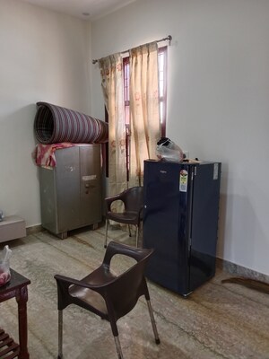 Living Room in 2 BHK Builder Floor at Sector 6 – for Rent