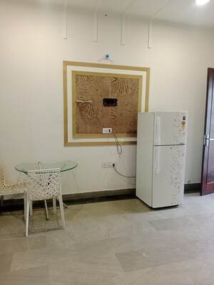 Room in 2 BHK Builder Floor at Sector 7 – for Rent