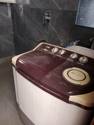 2 BHK Builder Floor at Sector 7 – for Rent