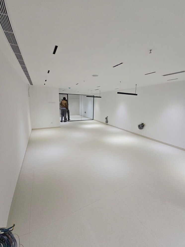 Room, marathon-futurex Commercial Office Space 650 Sq.Ft. In Lower Parel Mumbai 9274377