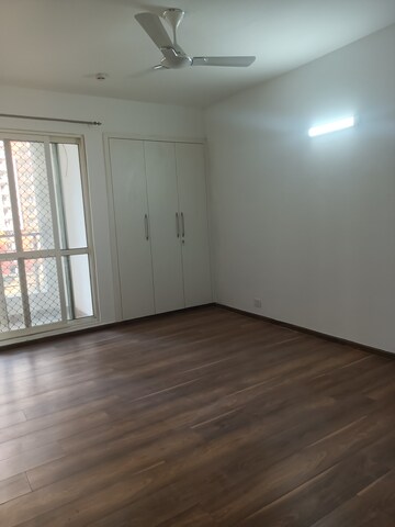 Room in 4 BHK Apartment at The 3C Lotus Panache, Sector 110 – for Rent