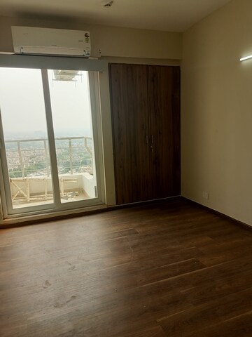 Room in 4 BHK Apartment at The 3C Lotus Panache, Sector 110 – for Rent