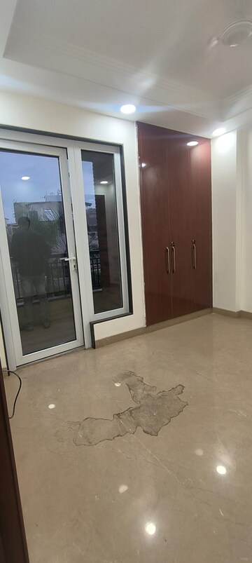 Building Lobby in 3 BHK Builder Floor at Chittaranjan Park – for Rent