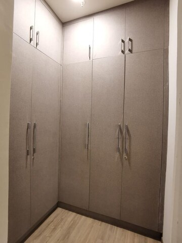 Furnished Amenities in 3 BHK Apartment at M3M Heights, Sector 65 – for Rent