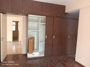 Room in 3 BHK Apartment at BPTP Freedom Park Life, Sector 57 – for Rent