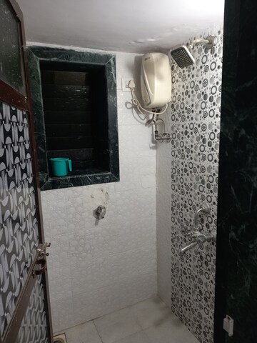 Furnished Amenities in 2 BHK Apartment at Meghdoot CHS Kopri, Kopri – for Rent