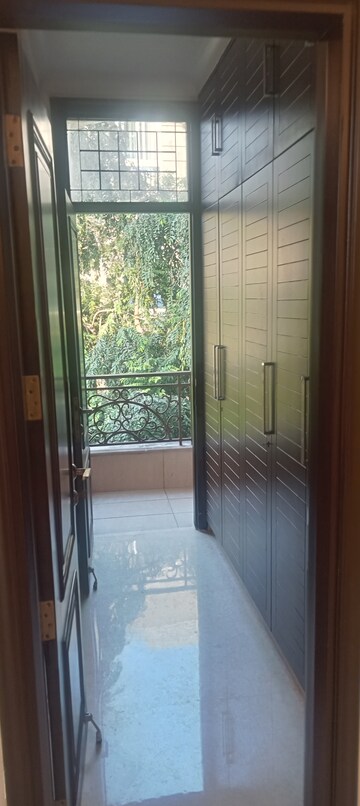 Bathroom in 4 BHK Builder Floor at South Extension ii – for Rent