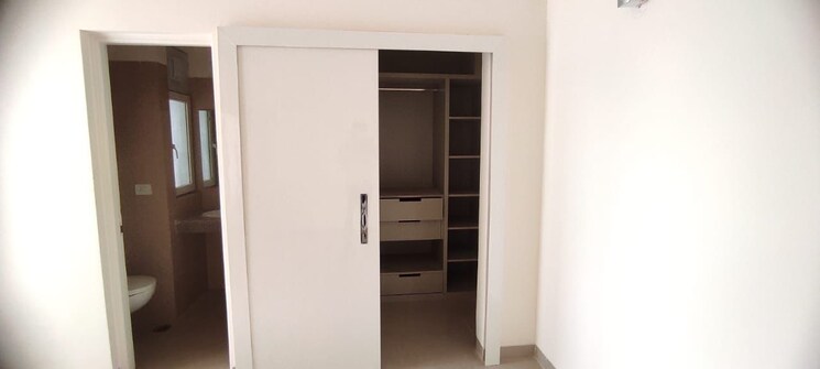 Room, emaar-emerald-estate 2 Bedroom 1020 Sq.Ft. Apartment In Sector 65 Gurgaon 9274420