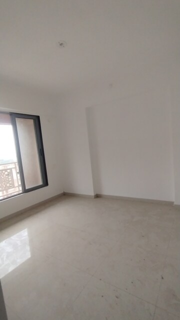 Room in 1 BHK Apartment at Lodha Panacea 1, Dombivli East – for Rent
