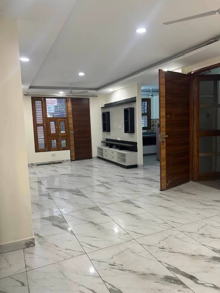 3 BHK 1600 Sq.Ft. Independent House in Satyam Plaza