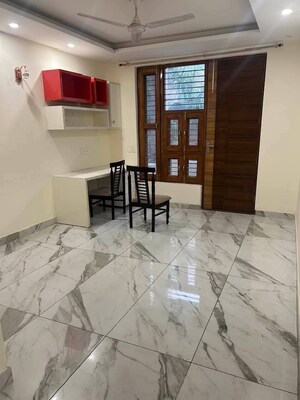 Parking in 3 BHK Independent House at Satyam Plaza, Sector 15 – for Rent