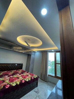 Bedroom in 3 BHK Builder Floor at Vinayak Plaza, Sector 15 – for Rent