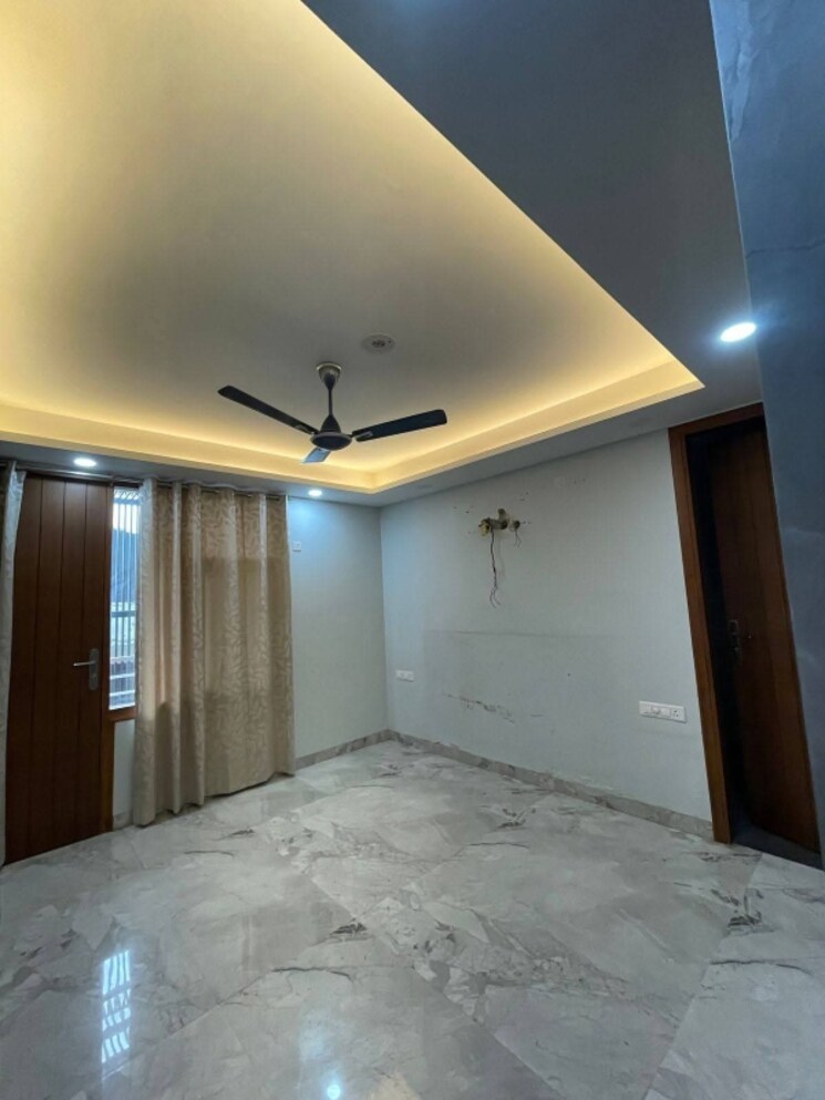 Room, vinayak-plaza 3 Bedroom 1700 Sq.Ft. Builder Floor In Sector 15 Gurgaon 9274448