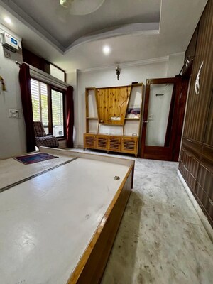 Living Room in 3 BHK Builder Floor at Greenwood City, Sector 40 – for Rent