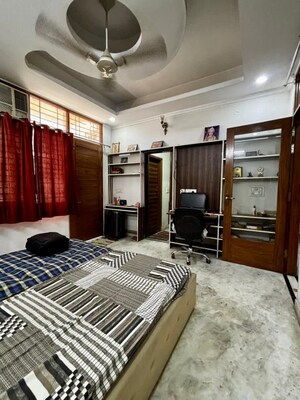 Bedroom in 3 BHK Builder Floor at Greenwood City, Sector 40 – for Rent