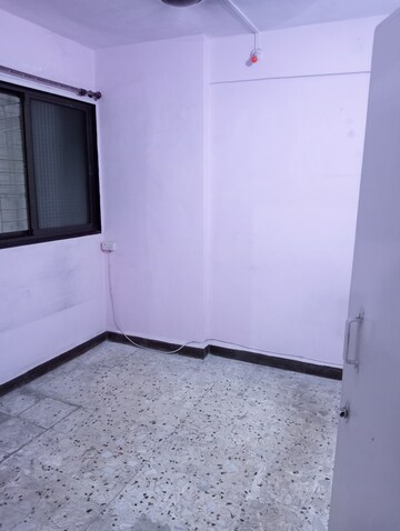 Room in 1 BHK Apartment at New Abhishek Chs, Kalwa – for Rent